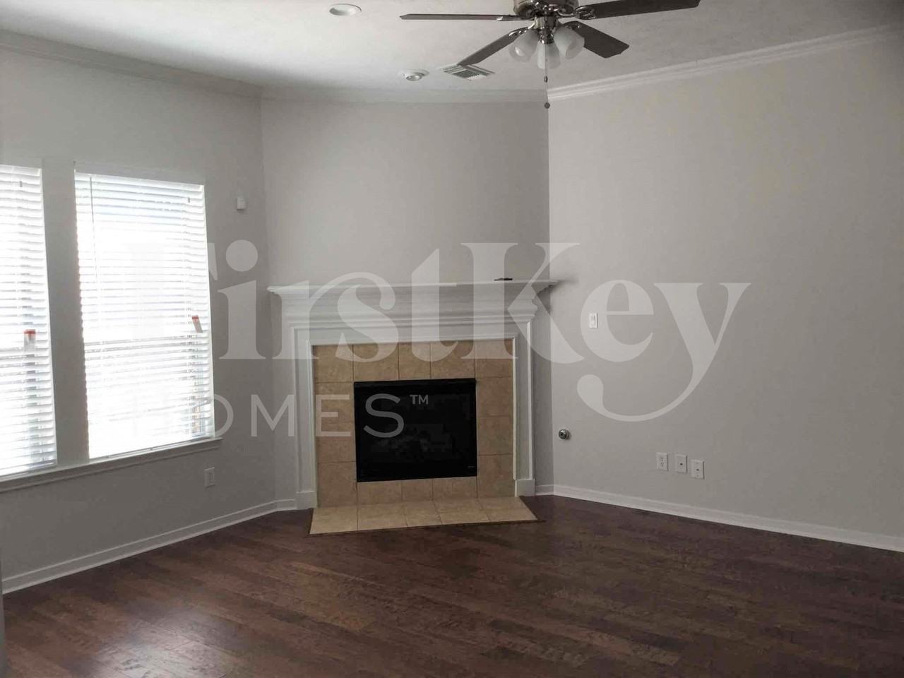 21735 Orange Maple Ct - Photo 4 of 17