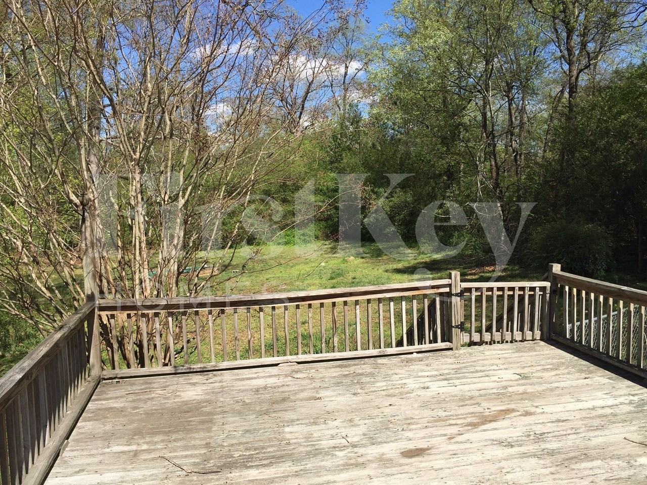 215 Heritage Way - Photo 3 of 6