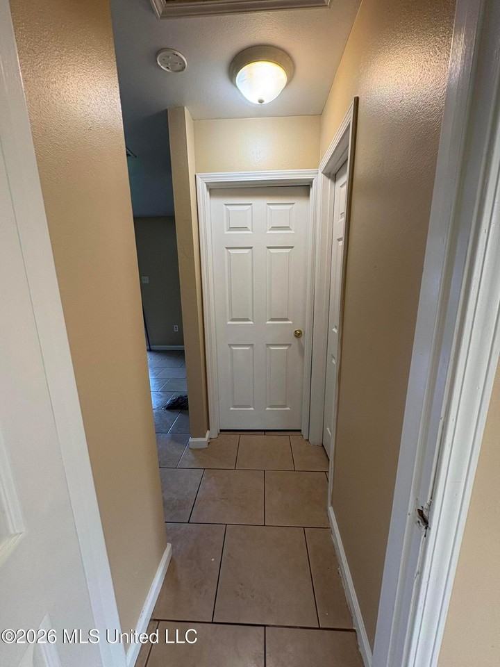 6525 Jasmine St - Photo 7 of 8