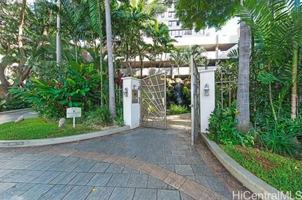 featured image of 343 Hobron Ln #3104