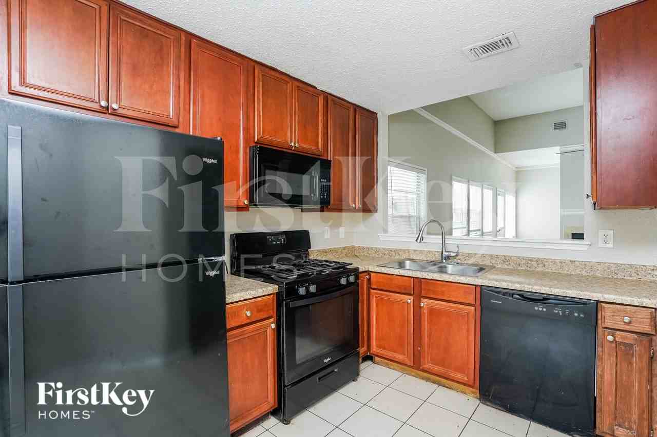 14615 Briton Cove Dr - Photo 6 of 16