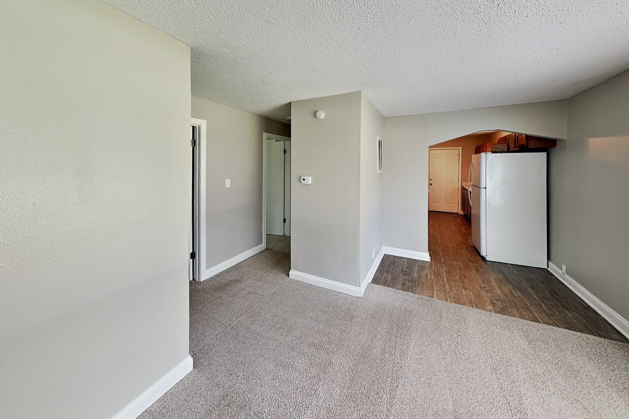 2604 E Murry St - Photo 2 of 16