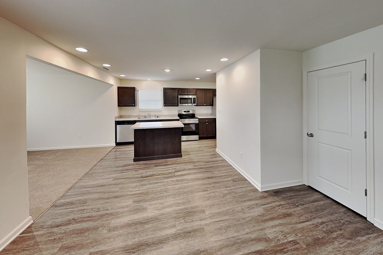 2835 Strauss Ln - Photo 2 of 18