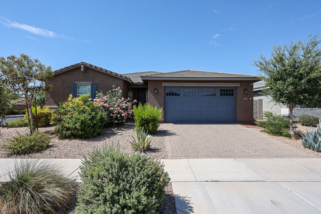 40622 W Williams Way - Photo 2 of 50