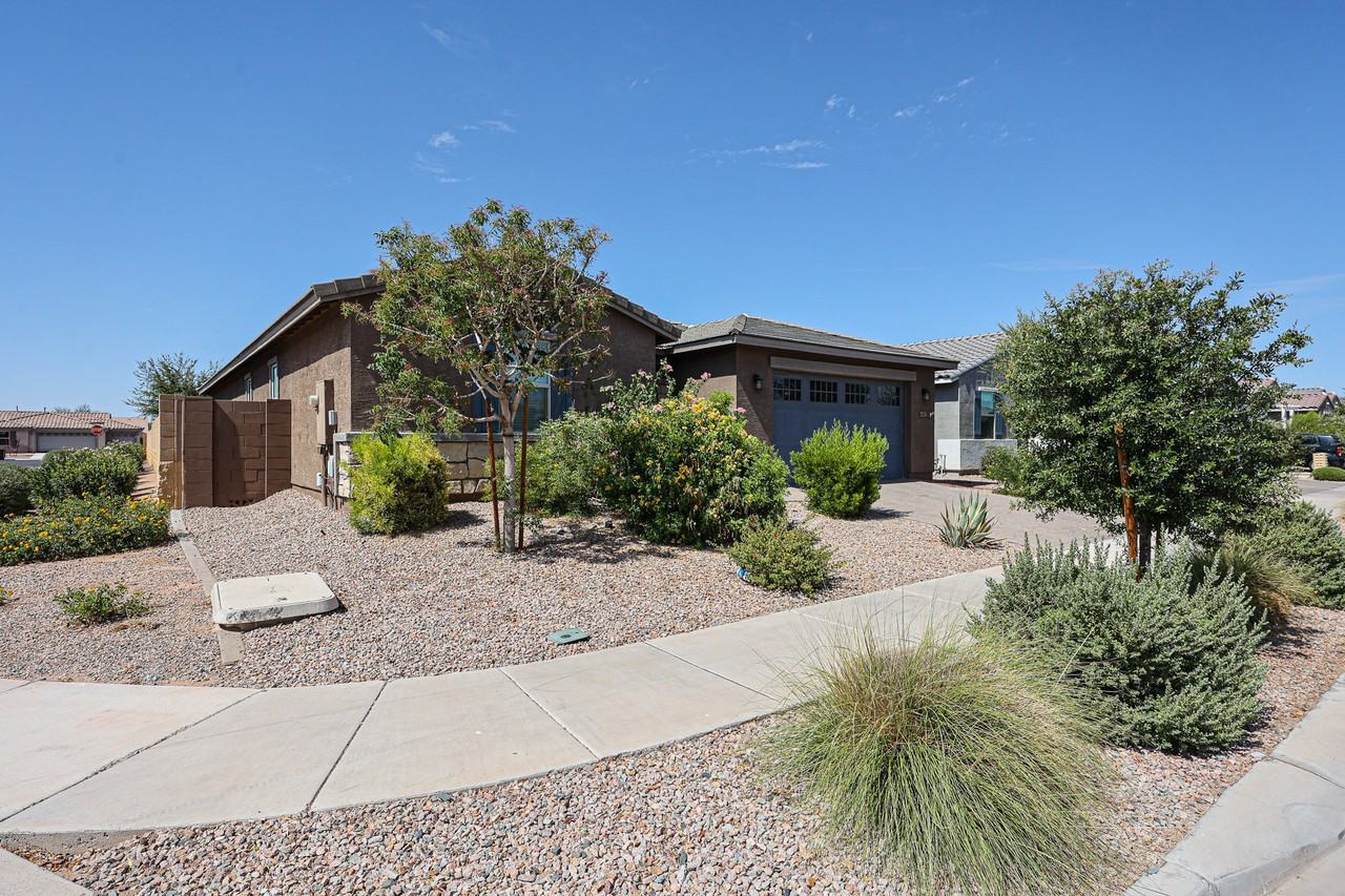 40622 W Williams Way - Photo 4 of 50