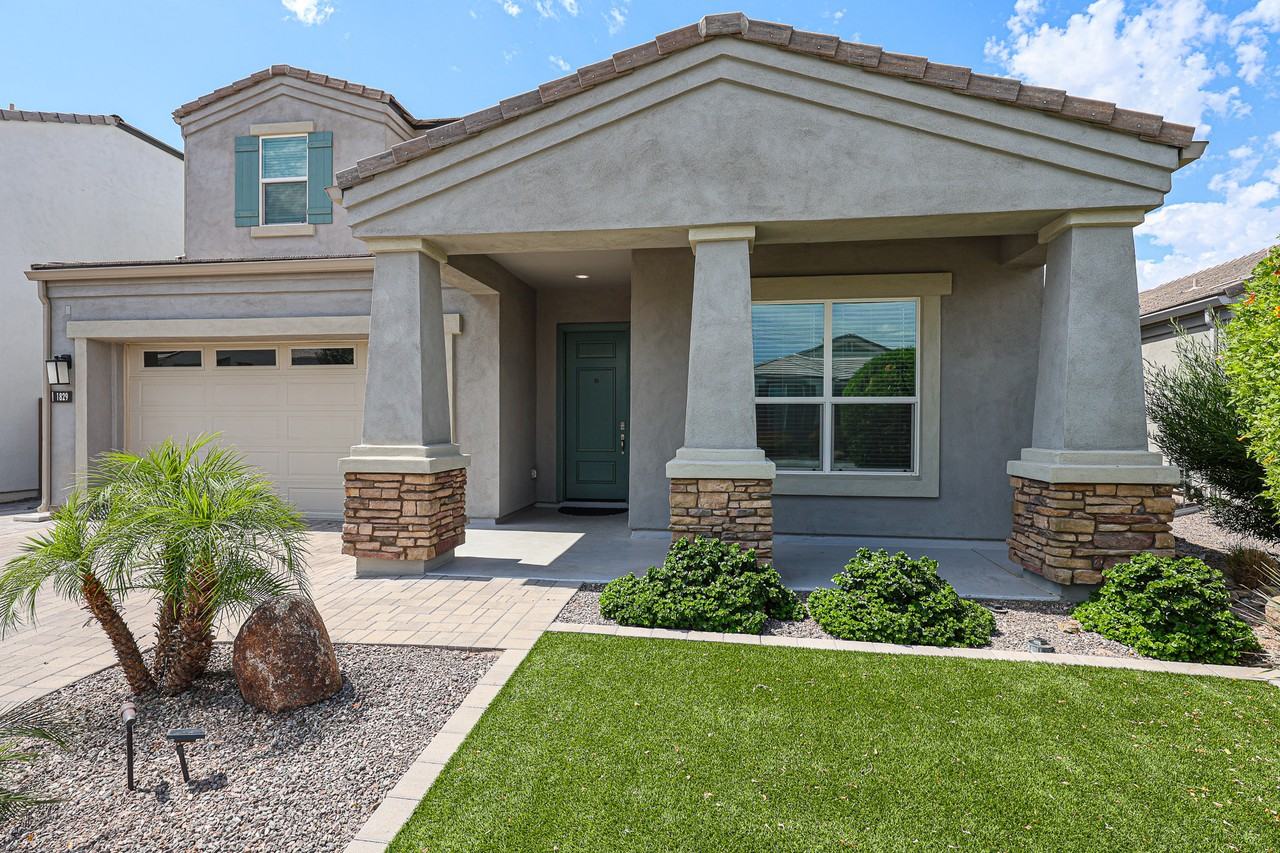 1829 E Saguaro Park Ln - Photo 2 of 50