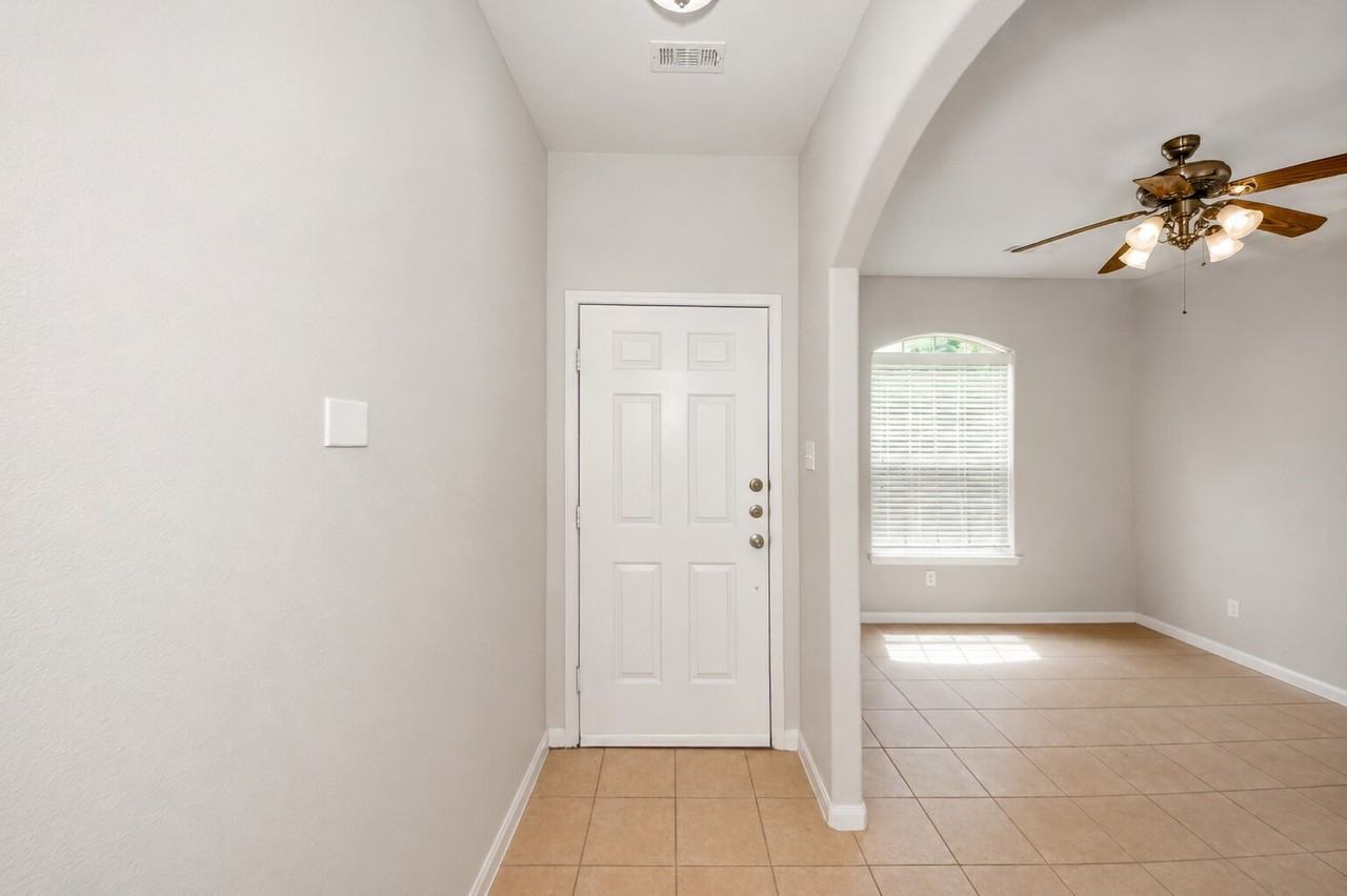 12645 Forest Lawn Rd - Photo 6 of 37