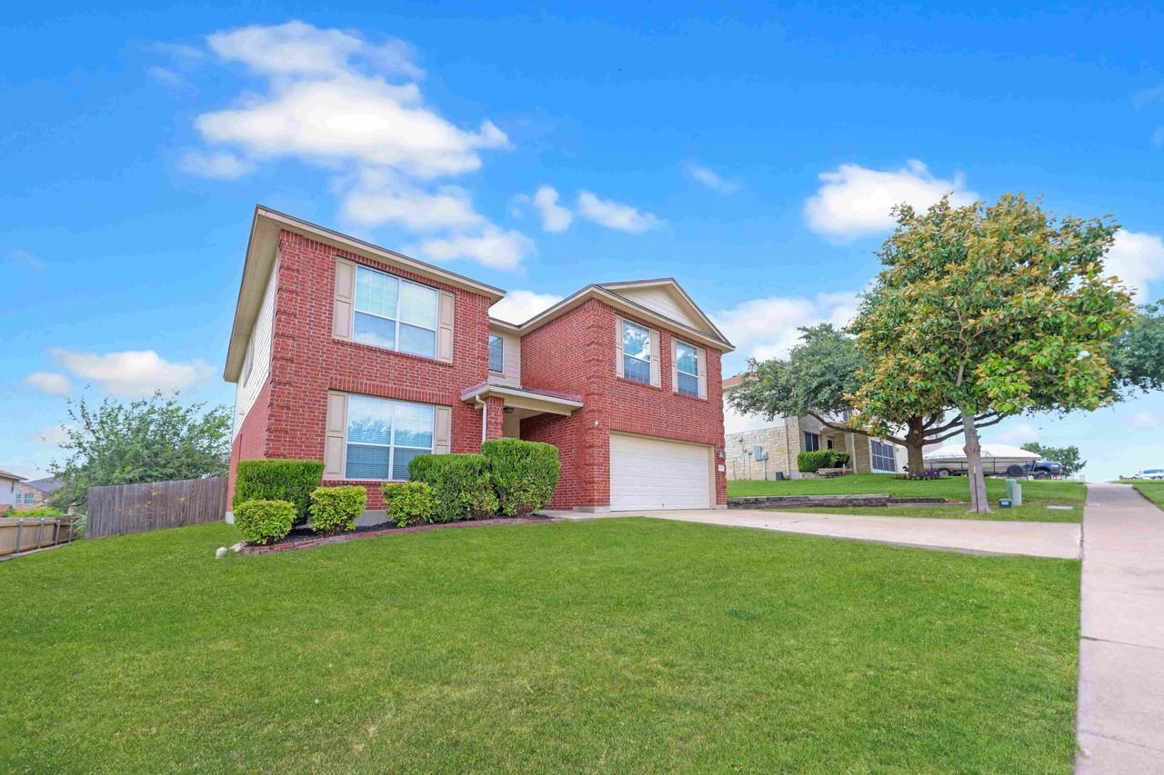 2203 Ryan Dr - Photo 2 of 36