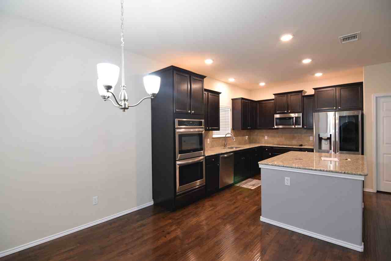 1114 Iron Glen Dr - Photo 4 of 33