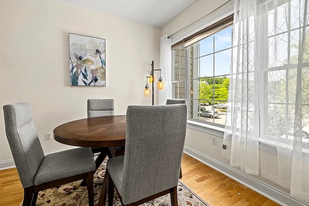 2201 Davenport Ave - Photo 6 of 21