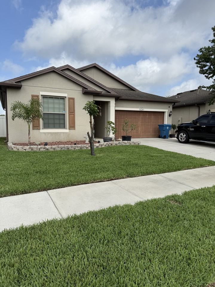 15261 Stone House Dr - Photo 2 of 24