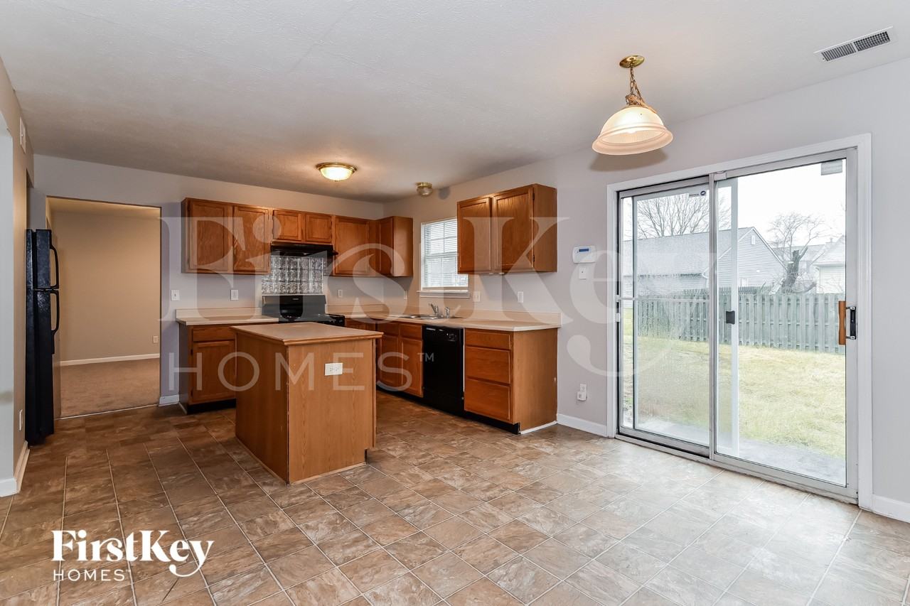 1116 Fontana Ct - Photo 6 of 16