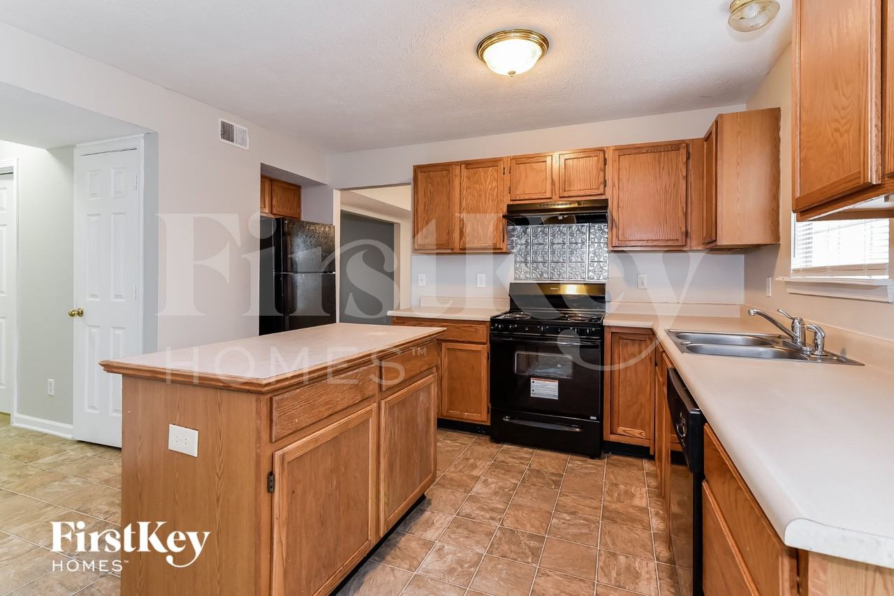 1116 Fontana Ct - Photo 7 of 16