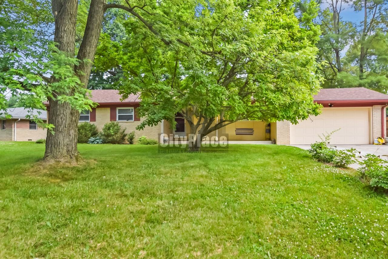 636 Oak Dr - Photo 4 of 27