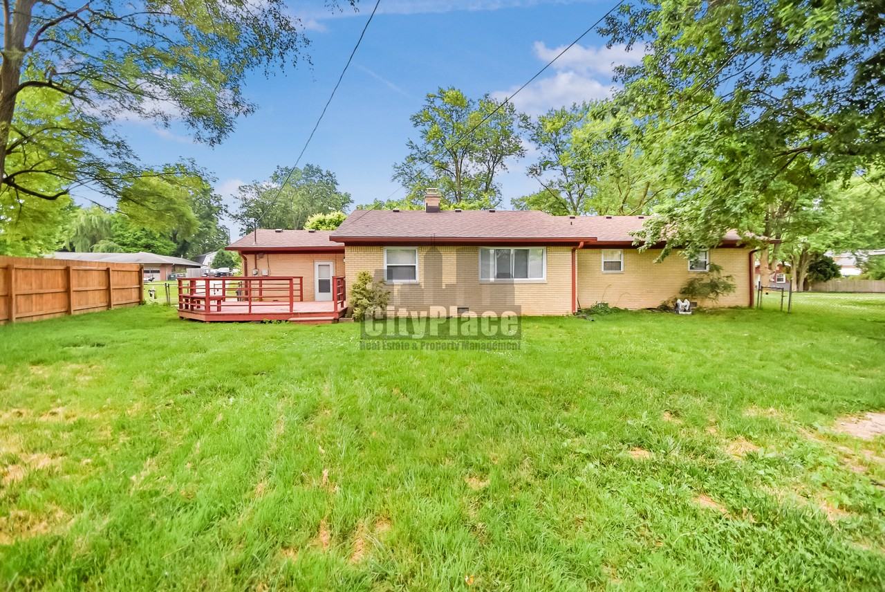 636 Oak Dr - Photo 6 of 27