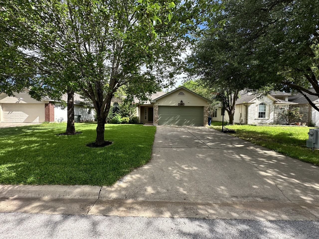 1217 Nightshade Ln - Photo 2 of 5
