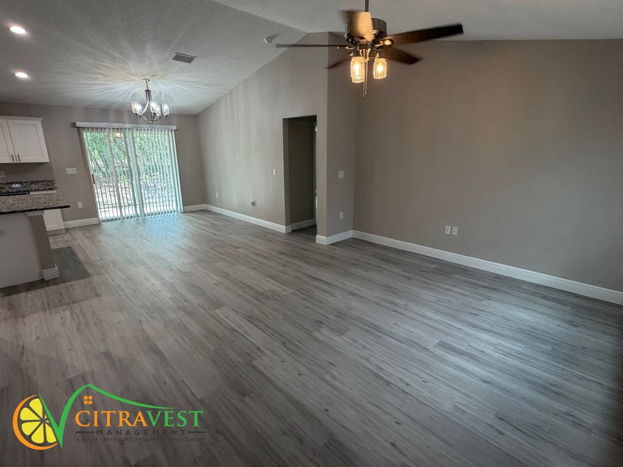 3061 W Sharpes Dr - Photo 2 of 14