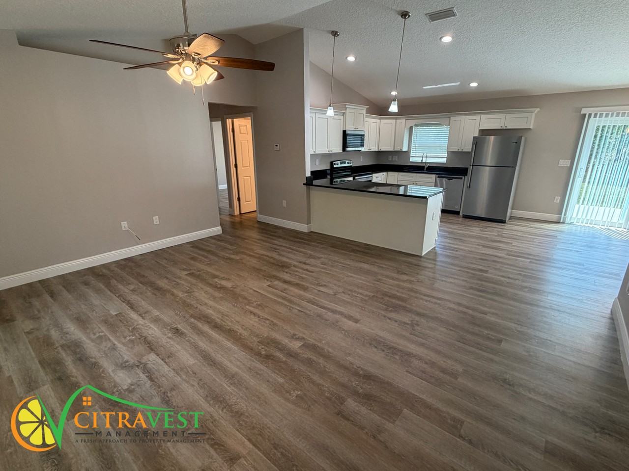 10804 N Burbank Ave - Photo 2 of 14