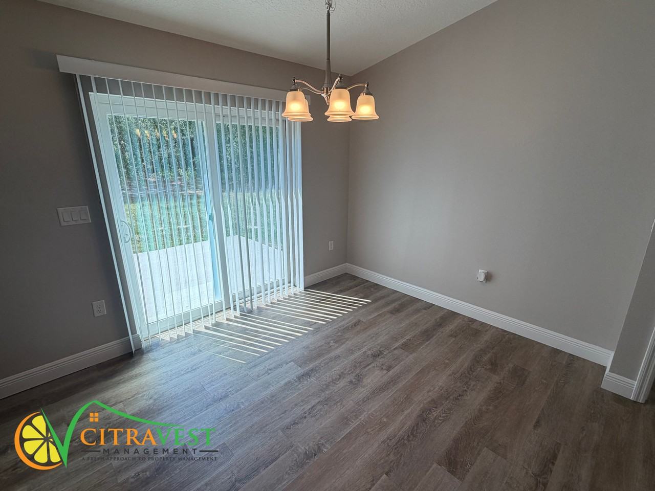 10804 N Burbank Ave - Photo 4 of 14