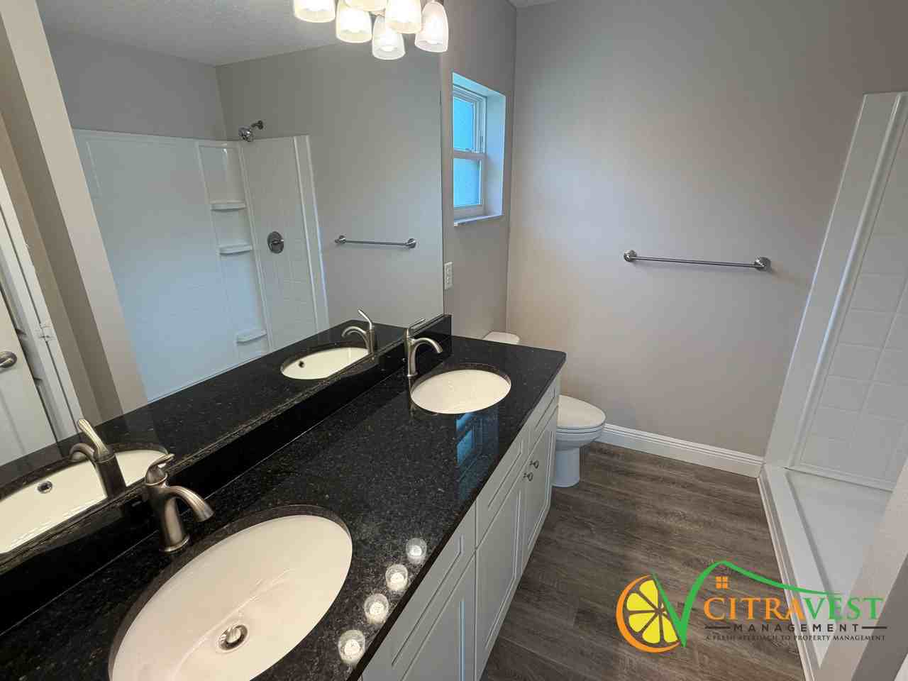 10804 N Burbank Ave - Photo 7 of 14