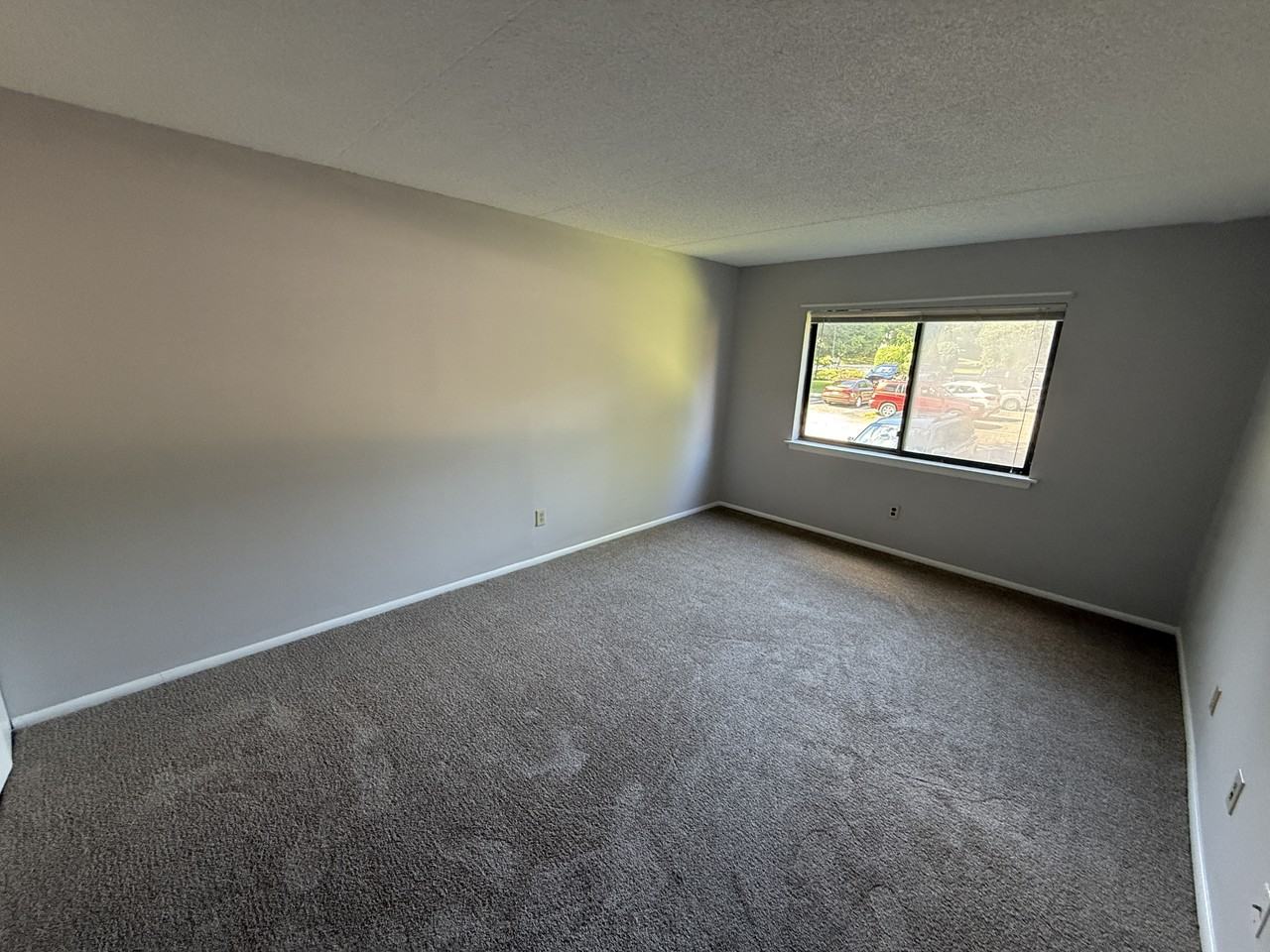 802 Putnam Blvd - Photo 2 of 20