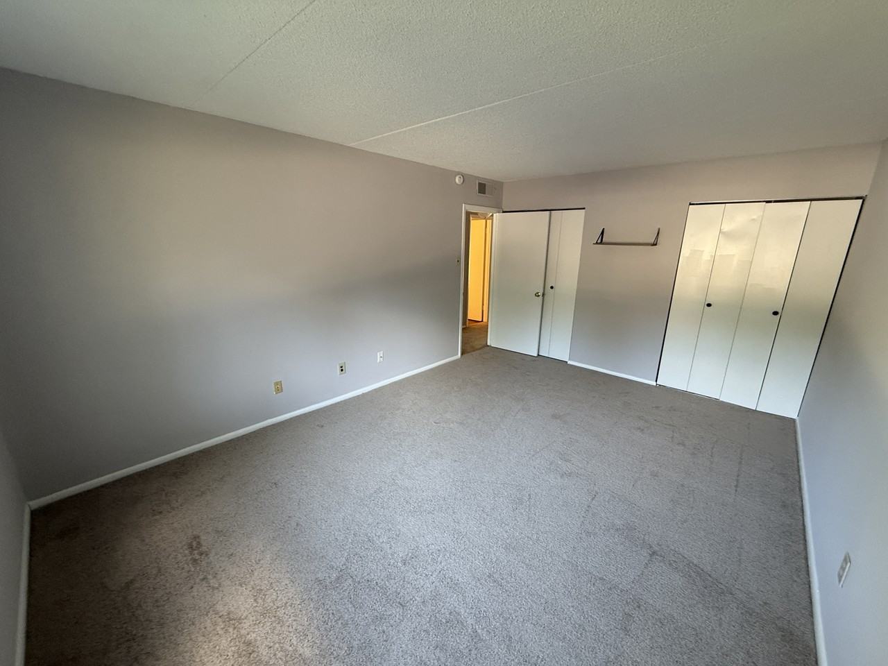 802 Putnam Blvd - Photo 4 of 20