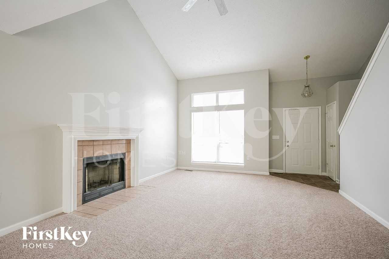 10225 Park Stream Dr - Photo 3 of 15