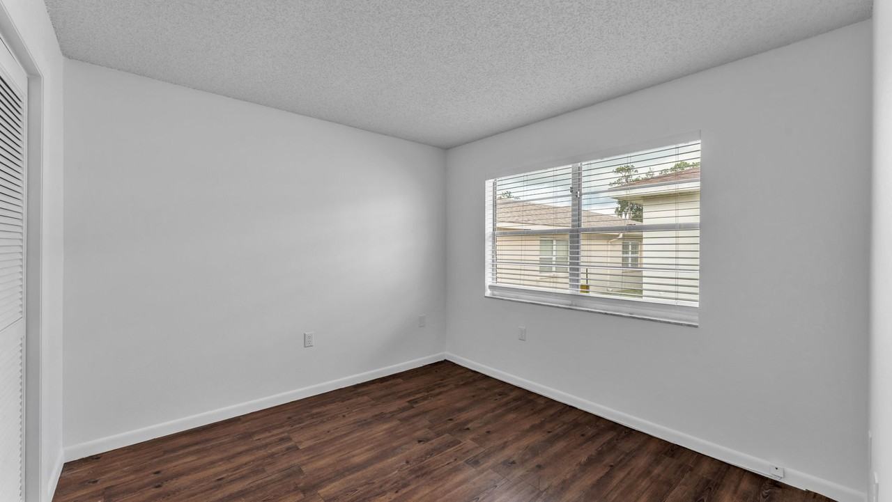1836 Warringwood Dr #B4 - Photo 4 of 25