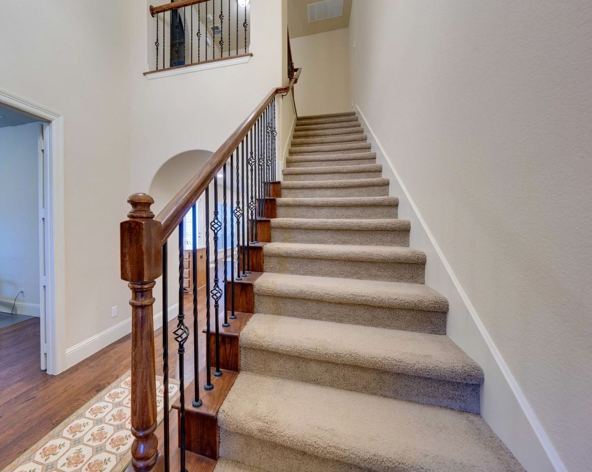 720 Northwood Dr - Photo 3 of 26