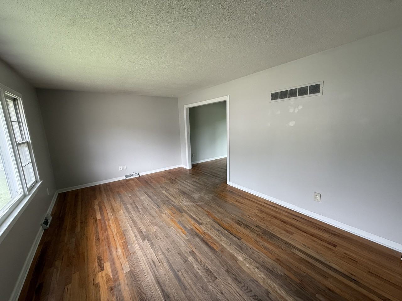 708 E Culton St - Photo 3 of 13