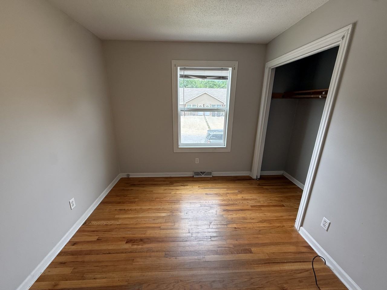 708 E Culton St - Photo 7 of 13
