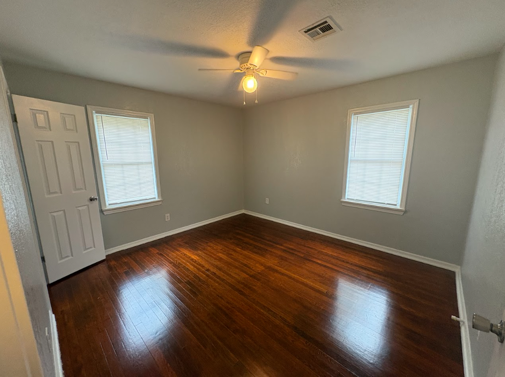 534 E Boeing Dr - Photo 6 of 10