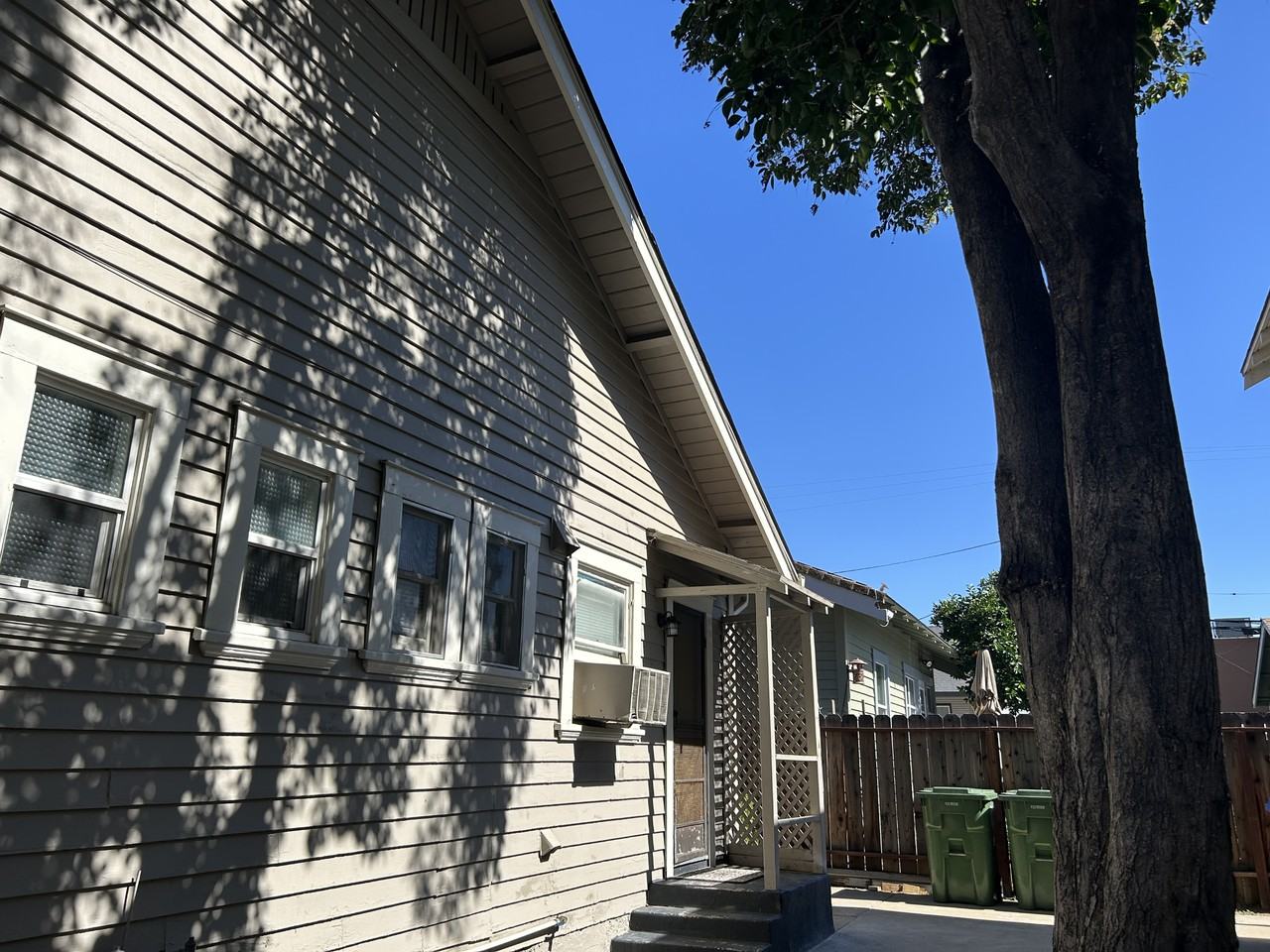 1143 Parker Ave - Photo 3 of 11