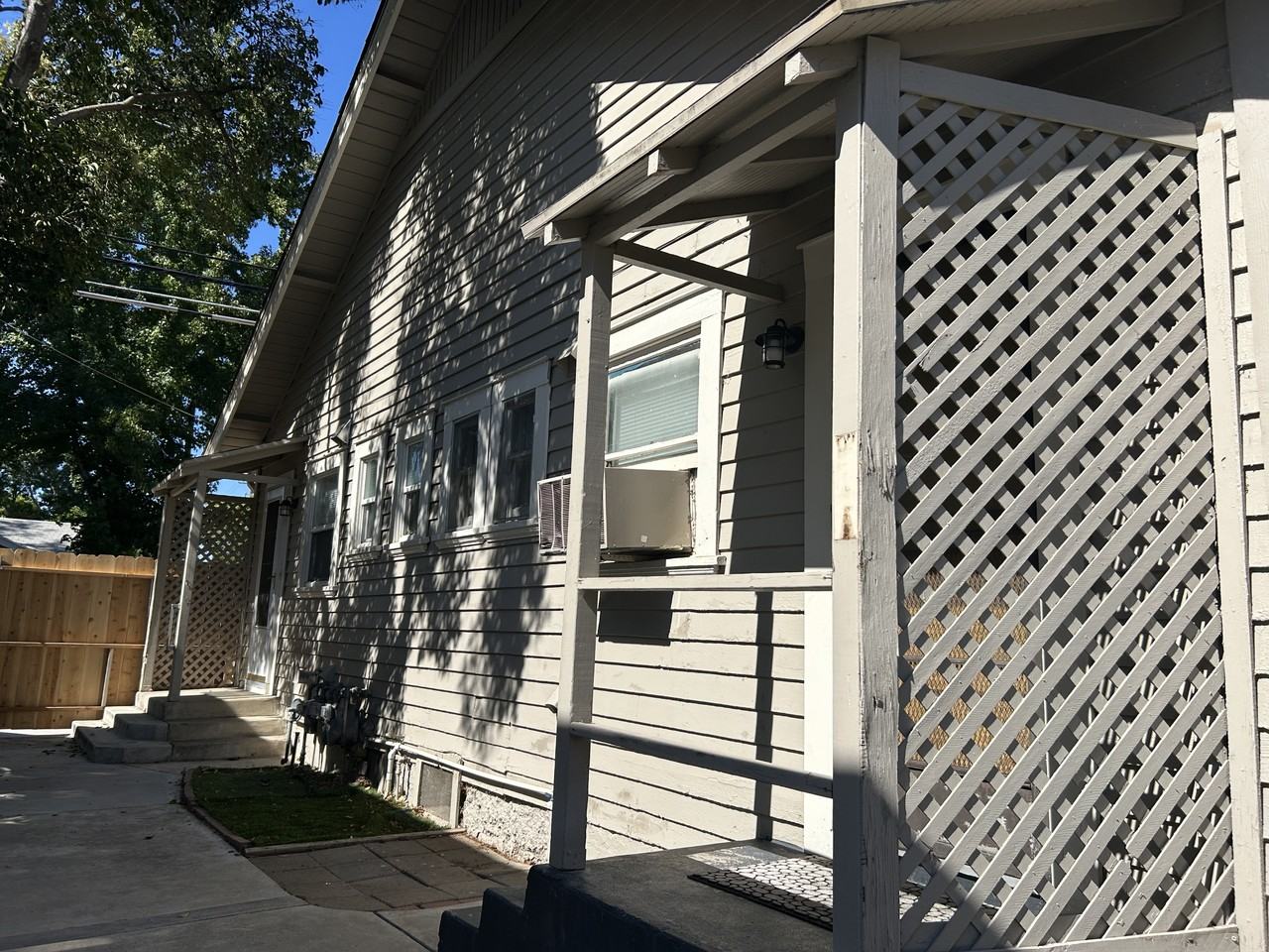 1143 Parker Ave - Photo 4 of 11