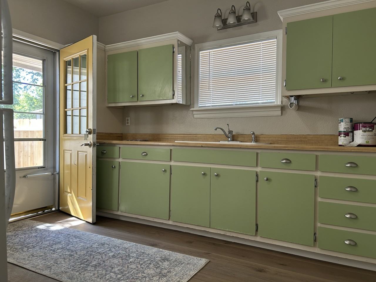 1145 Parker Ave - Photo 5 of 10