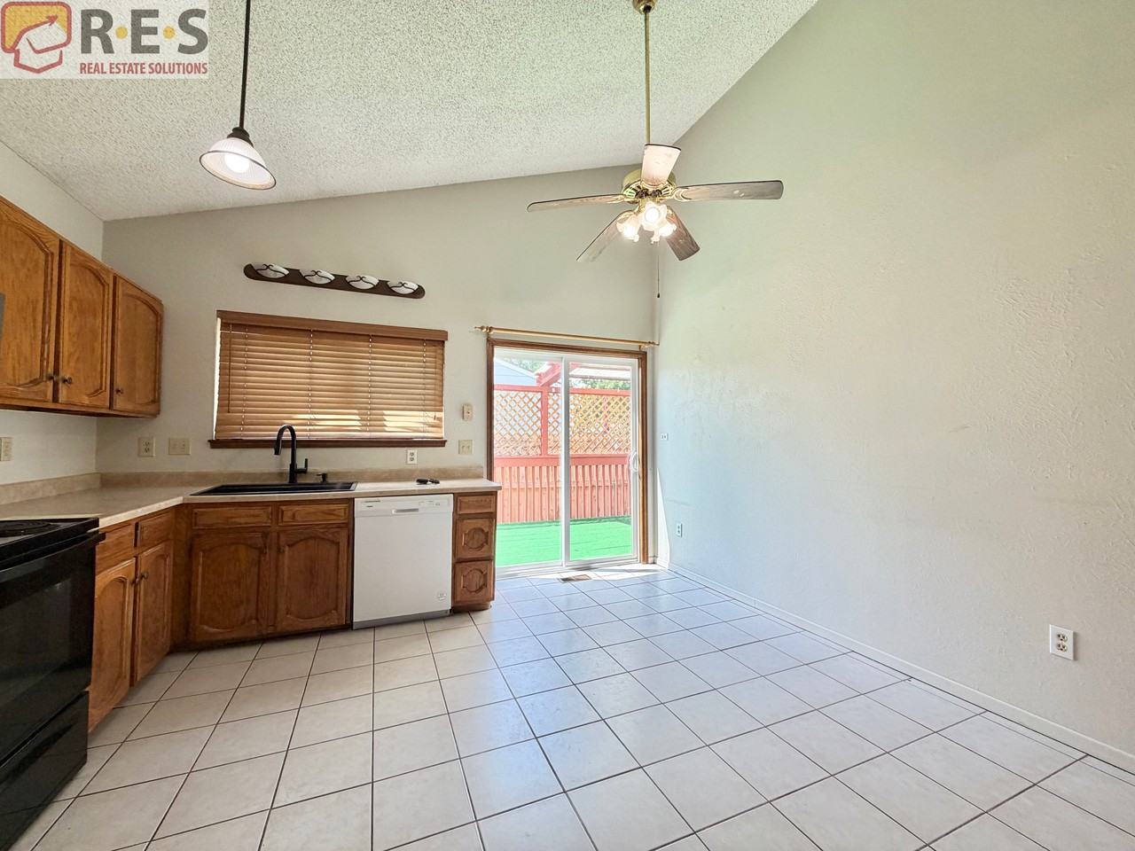 9393 W Wagon Trail Cir - Photo 3 of 17