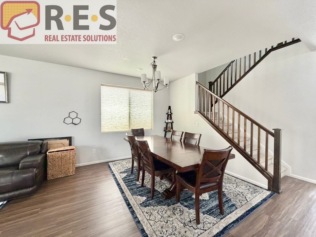 11417 Crater Lake St - Photo 5 of 24