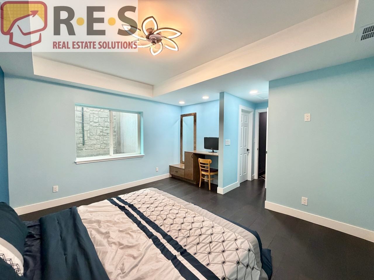 11417 Crater Lake St - Photo 6 of 24