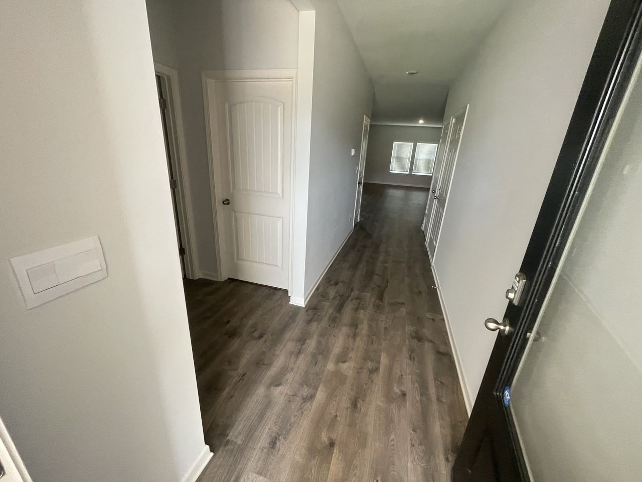 4246 Sandy Hollow Ln S - Photo 3 of 9