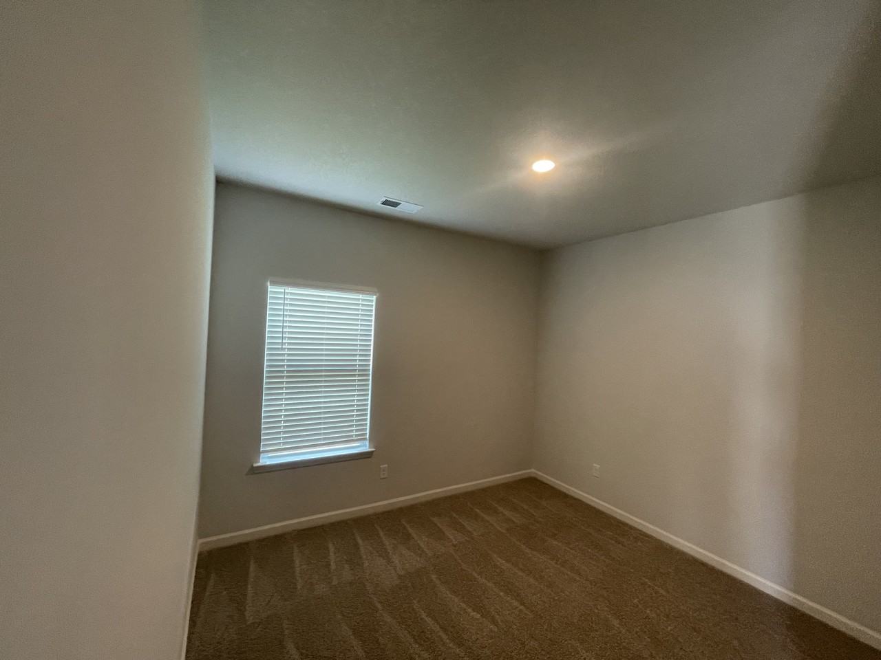 4246 Sandy Hollow Ln S - Photo 5 of 9