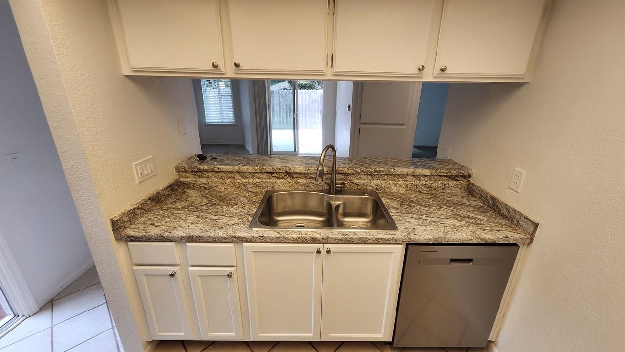 1025 Rock Rose Ln - Photo 5 of 13