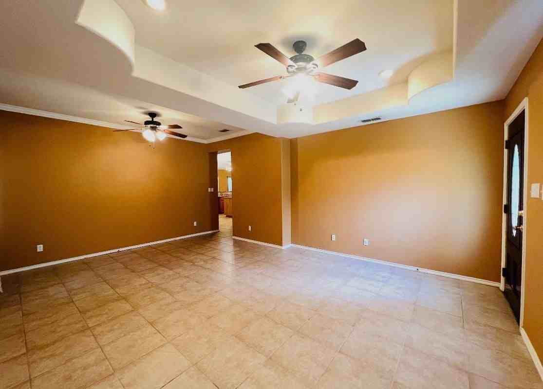 2822 Regency - Photo 4 of 4