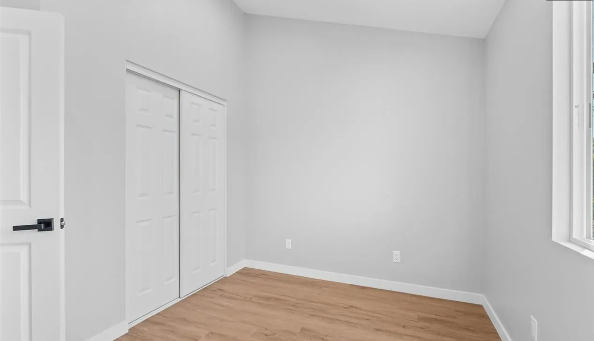 1138 Atwater St - Photo 5 of 14