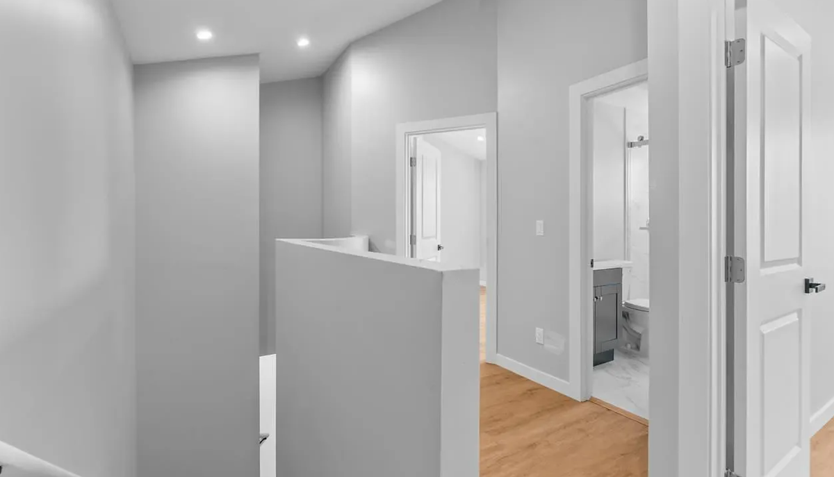 1138 Atwater St - Photo 7 of 14