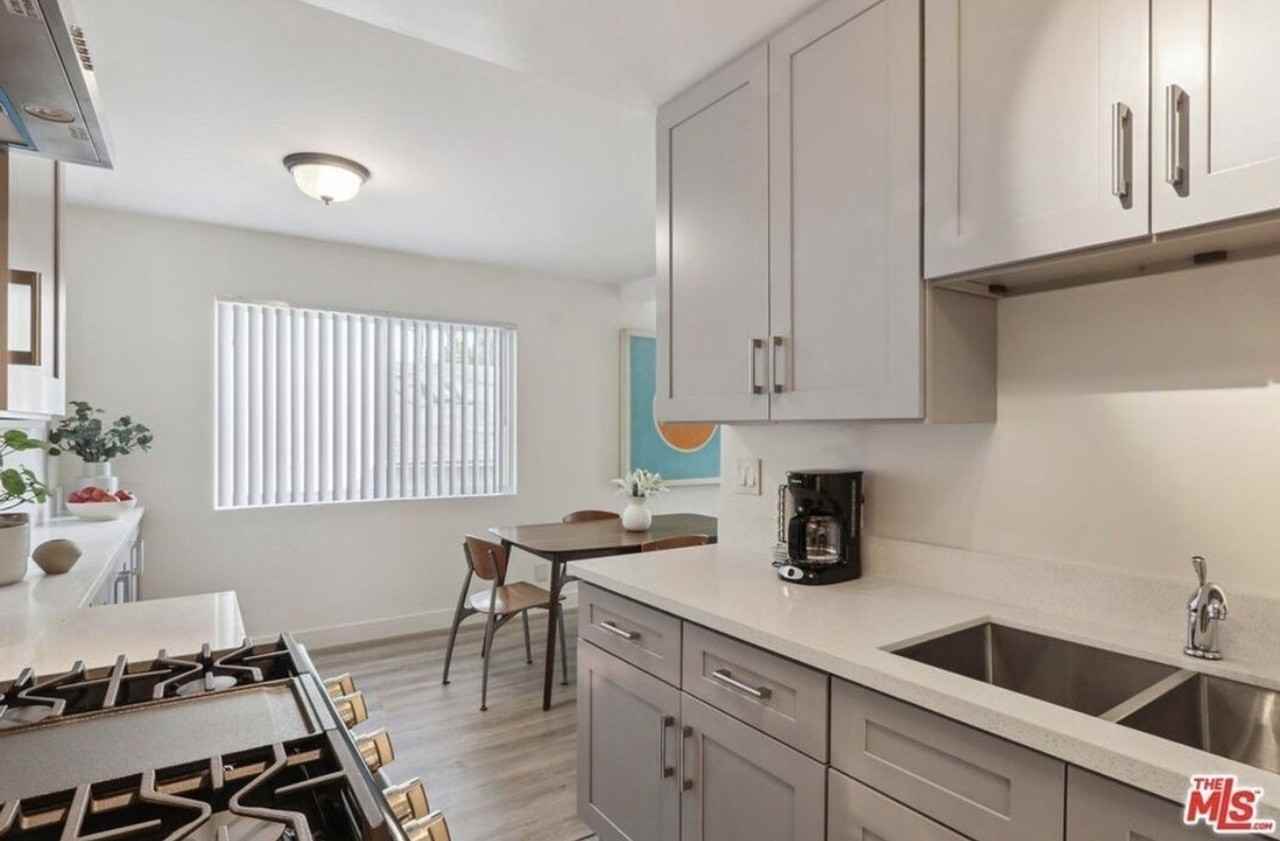 2251 Crenshaw Blvd #1 - Photo 4 of 23