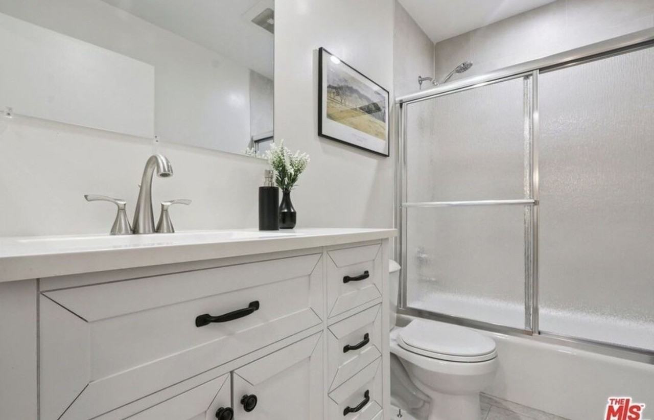 2251 Crenshaw Blvd #1 - Photo 7 of 23