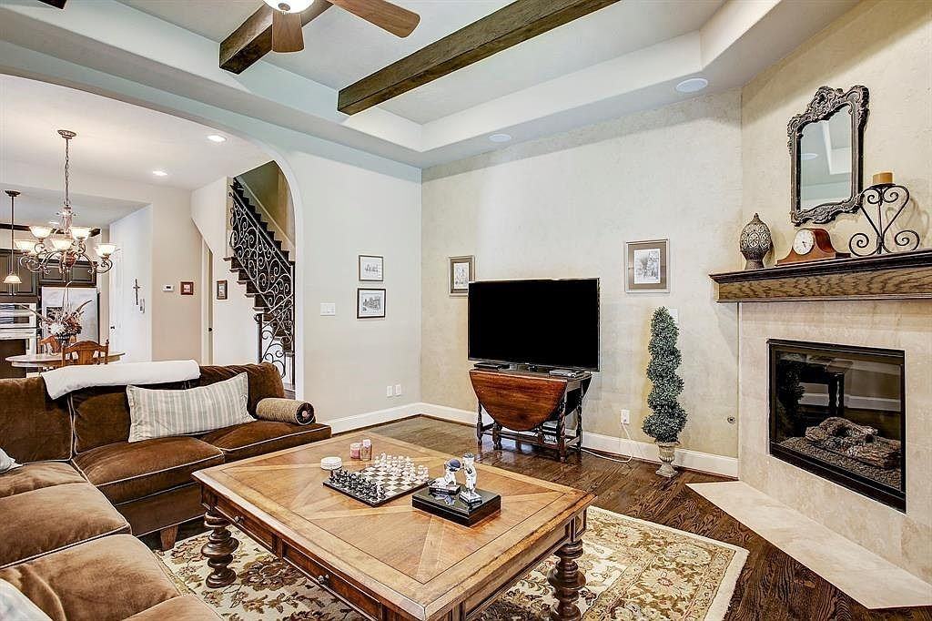 1210 W Bell St #NA - Photo 4 of 15