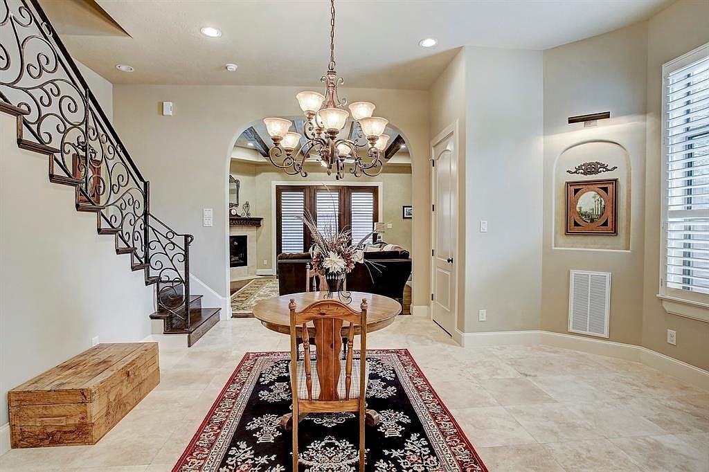 1210 W Bell St #NA - Photo 5 of 15