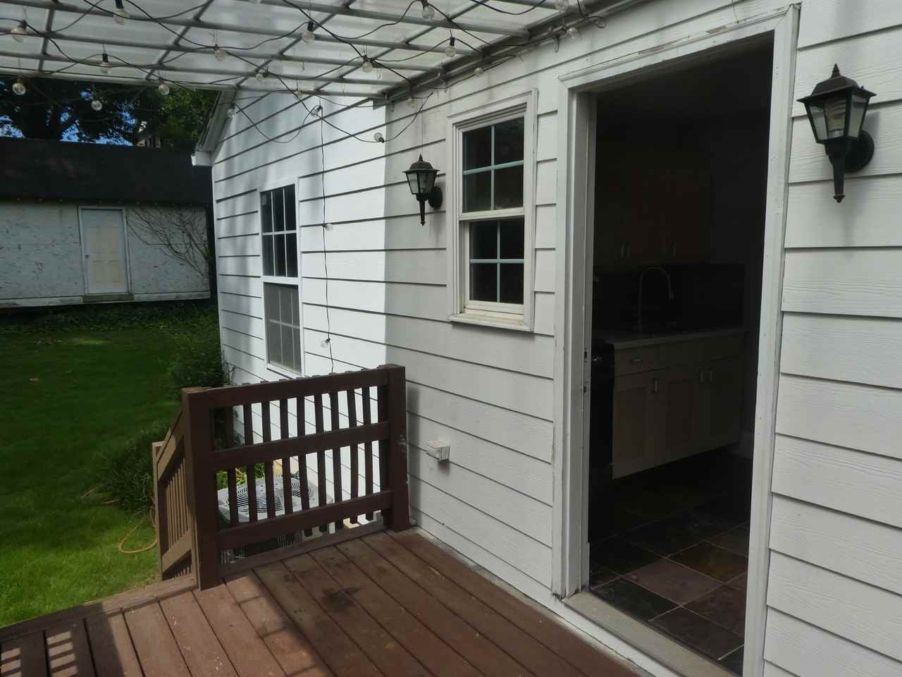 1121 Victoria St Ne #NA - Photo 6 of 17