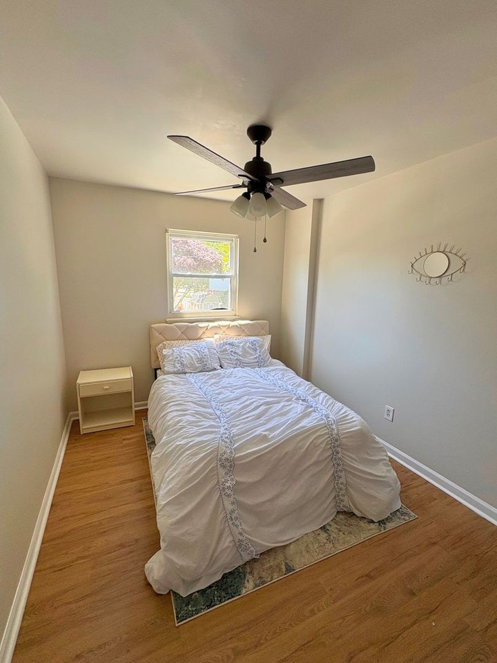 853 Cambridge Dr - Photo 3 of 15